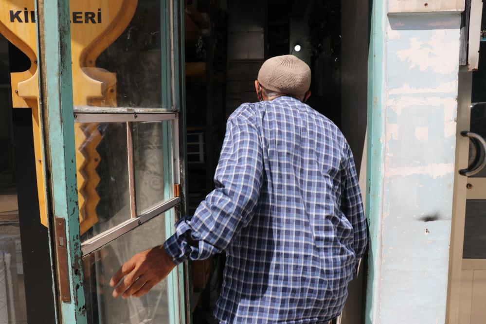 4 metrekarelik dükkana 28 yıl sığdıran usta: 