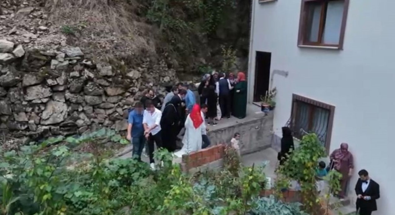 Trabzon’da kana bulanan gelin alma merasimindeki silah atma anları böyle görüntülendi