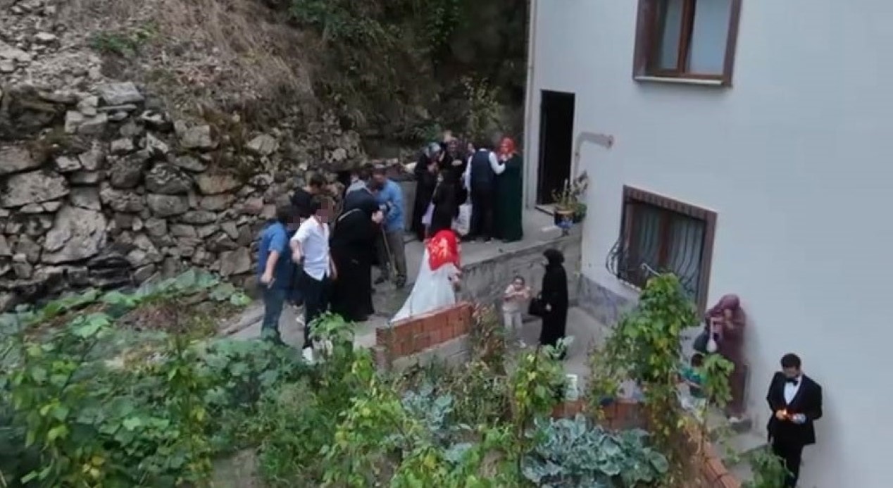 Trabzon’da kana bulanan gelin alma merasimindeki silah atma anları böyle görüntülendi