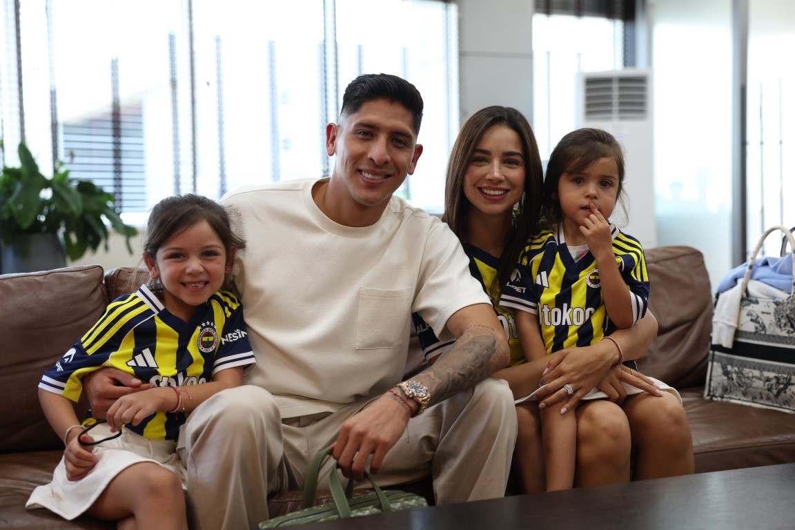 Fenerbahçe resmen açıkladı... Edson Alvarez imzaya geldi