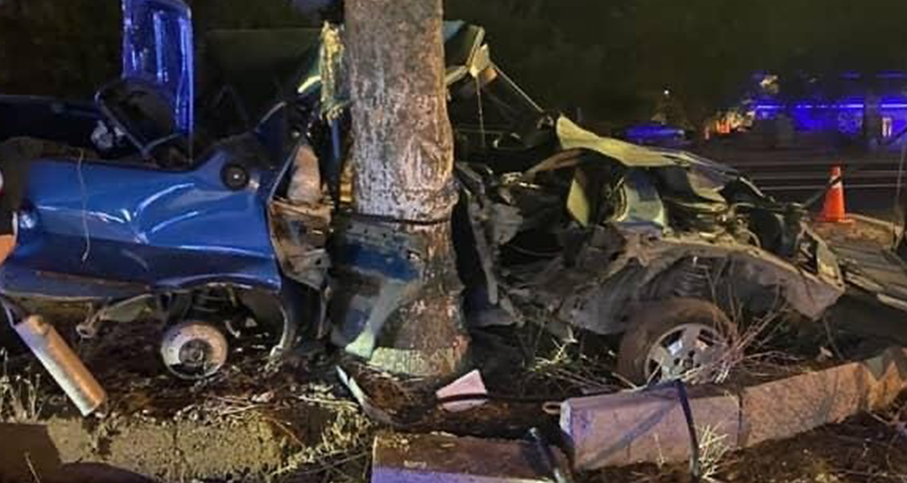 Ağaca çarpan Fiat Tofaş araç hurdaya döndü: 1 ağır yaralı