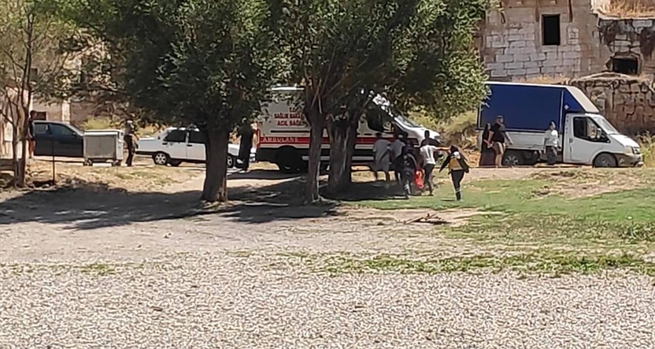 Kızılırmak’a giren 3 genç boğulma tehlikesi geçirdi