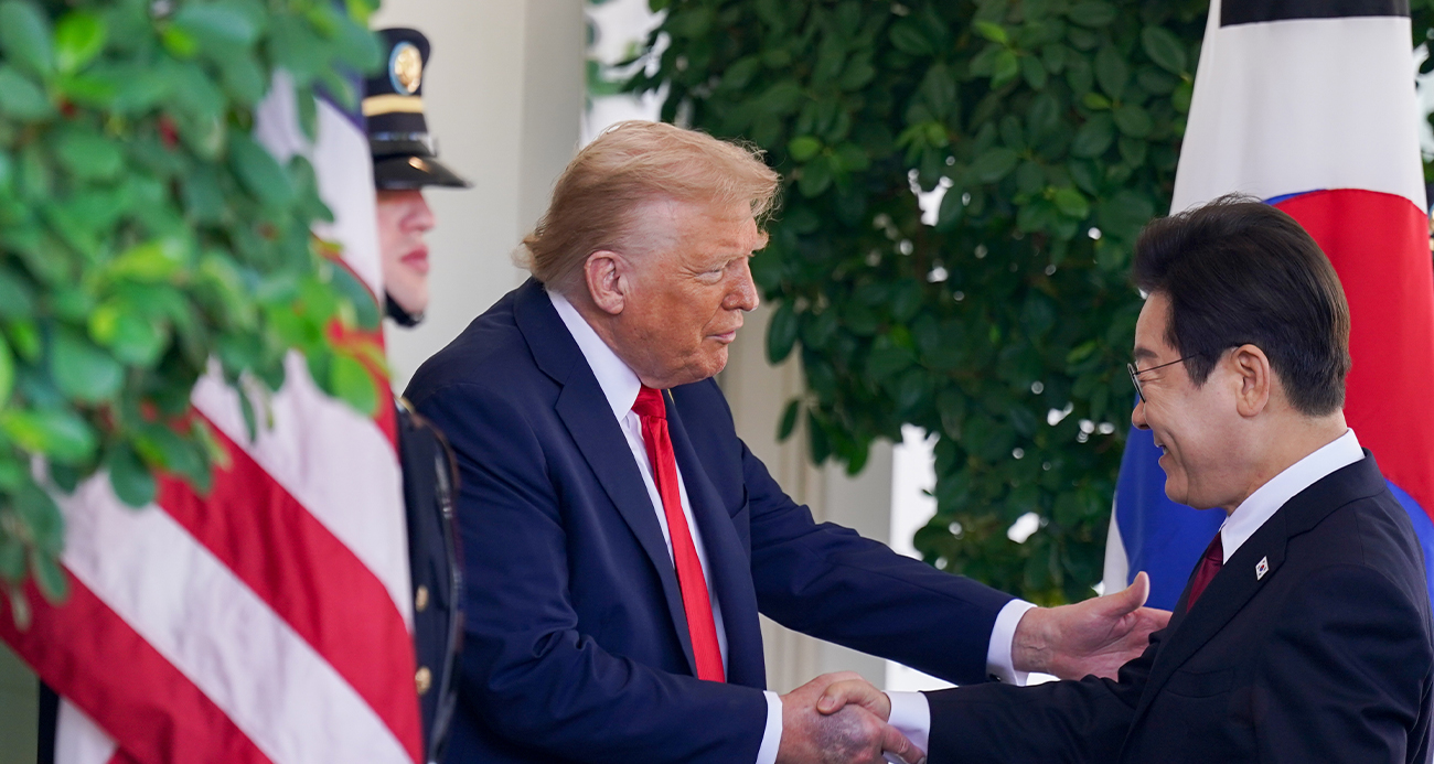 Trump'ın elindeki morluk hakkında Beyaz Saray'dan açıklama