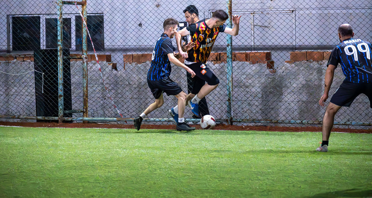 İnönü 9. Geleneksel Halı Saha Turnuvası’nın şampiyonu Manda Birliği oldu