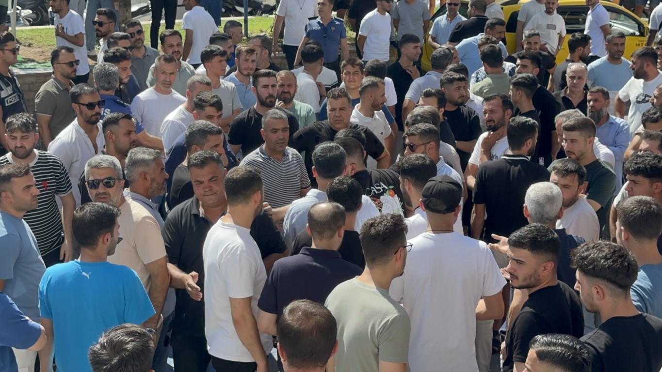 Marmaris’te Kapalıçarşı esnafı kesilen cezaları protesto etti