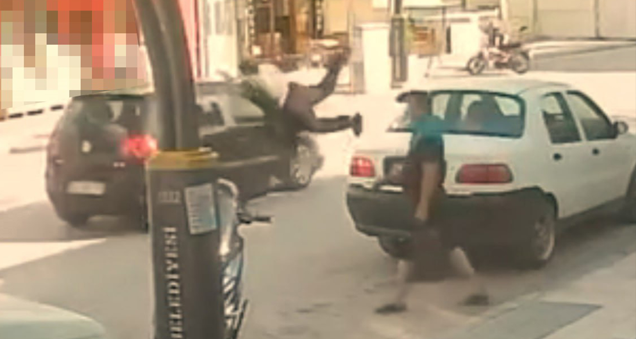 Burdur’da otomobilin çarptığı genç metrelerce havaya savruldu