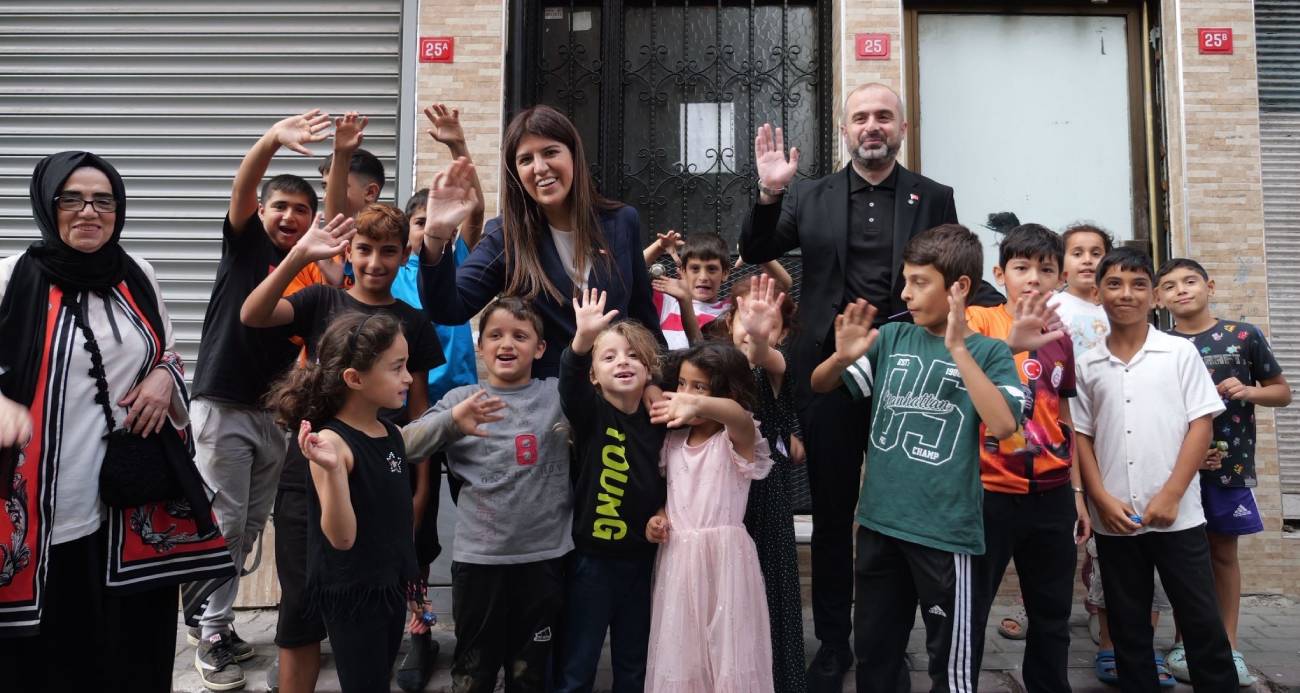 AK Parti İstanbul Milletvekili Derya Ayaydın Fatih’te vatandaşlarla buluştu