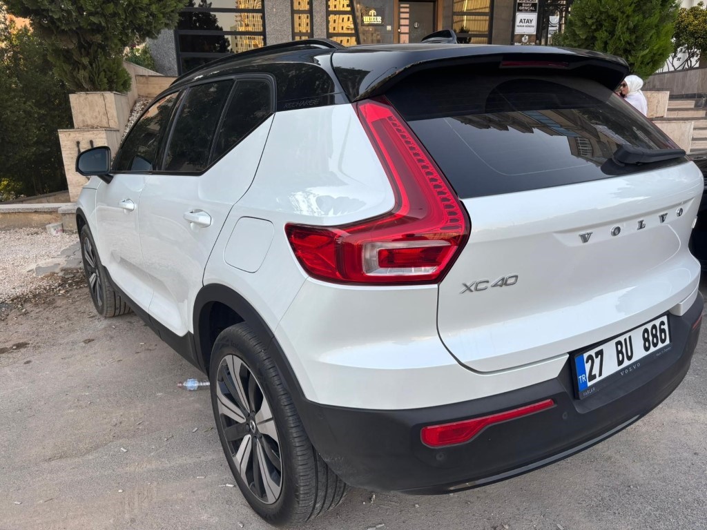 Bayiden alınan Volvo marka sıfır elektrikli araç kusurlu çıktı