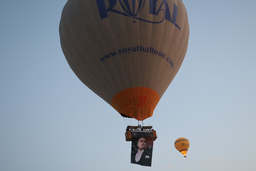 Sıcak hava balonları 30 Ağustos Zafer Bayramı için havalandı