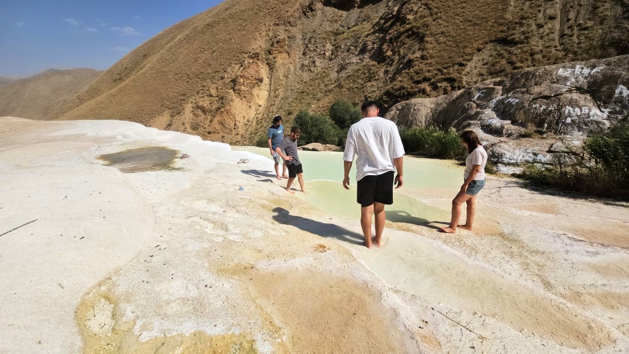 Başkale travertenleri, Pamukkale’yi aratmıyor