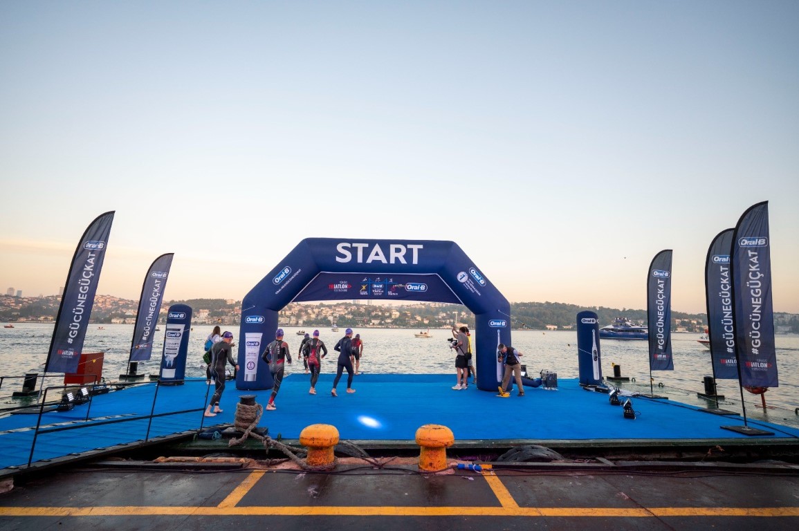 Dünyanın ilk Asya ve Avrupa Triatlon Şampiyonası İstanbul’da yapıldı