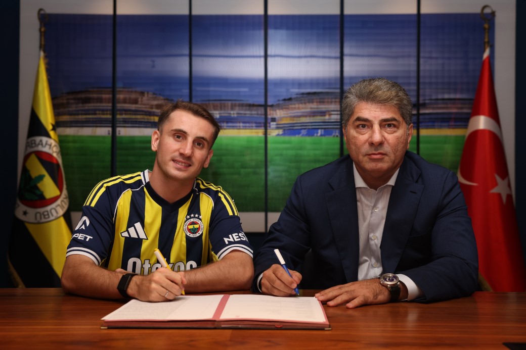 Kerem Aktürkoğlu, Fenerbahçe ile 4 yıllık sözleşme imzaladı