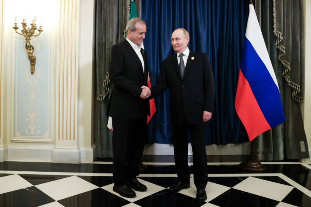 Pezeşkiyan, Rusya Devlet Başkanı Putin ile bir araya geldi