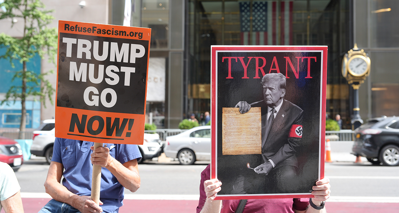 ABD’de 50 eyalette Trump karşıtı gösteri: İstifa çağrıları yapıldı