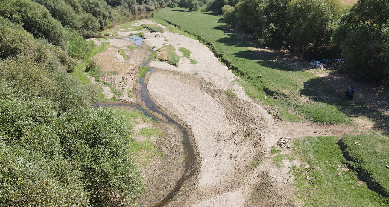 Gediz Nehri’nde alarm