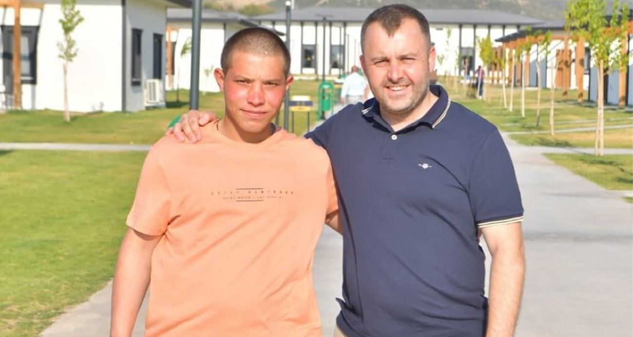 Sosyal medyada yaptığı paylaşımla gündem olan asker İbrahim, yemin töreni sırasında ailesi ve yakınlarıyla bir araya geldi