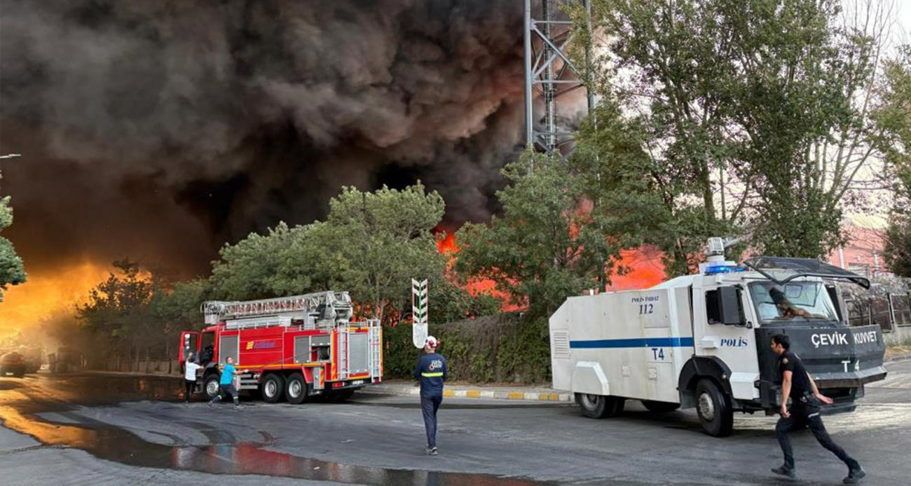 Kayseri’de fabrika yangını: Çok sayıda ekip müdahale ediyor