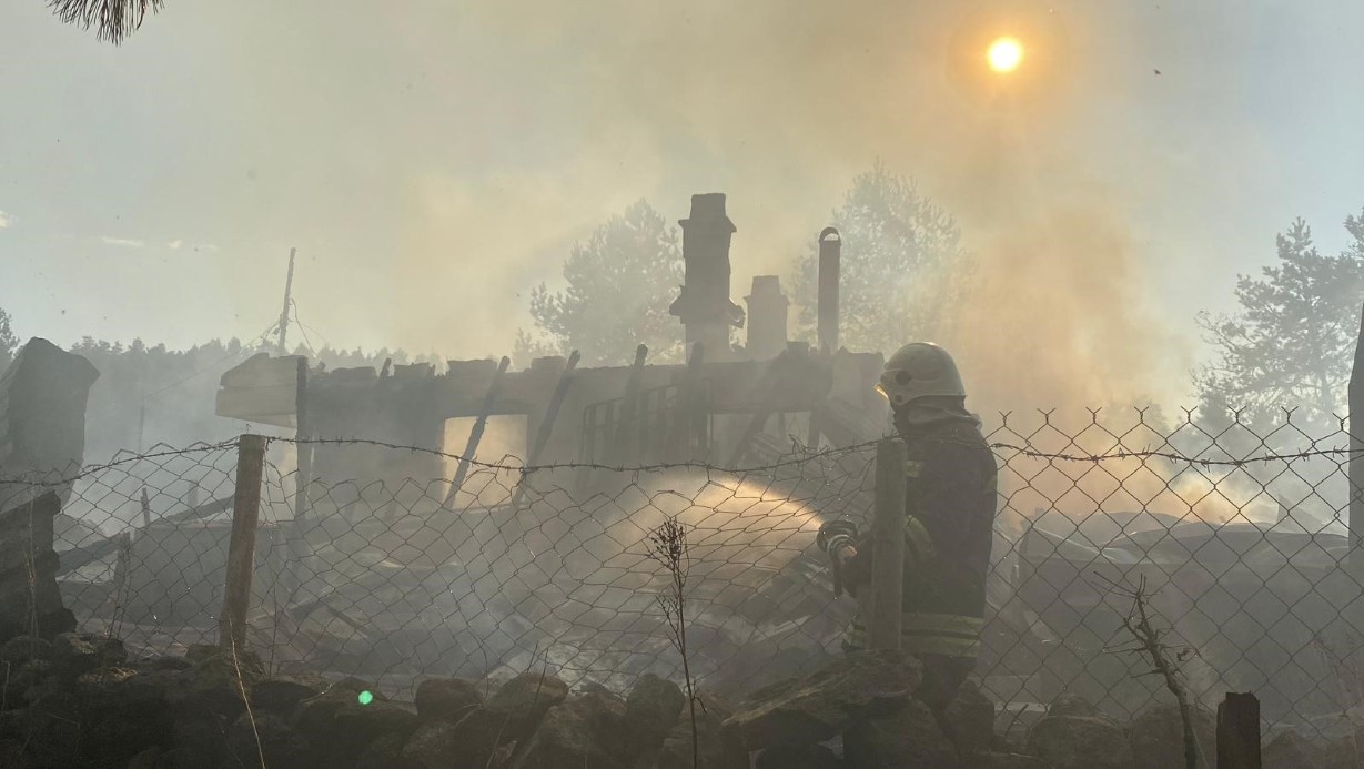 Bolu’da yaylada 12 yapı küle döndü: Kundaklama şüphesi
