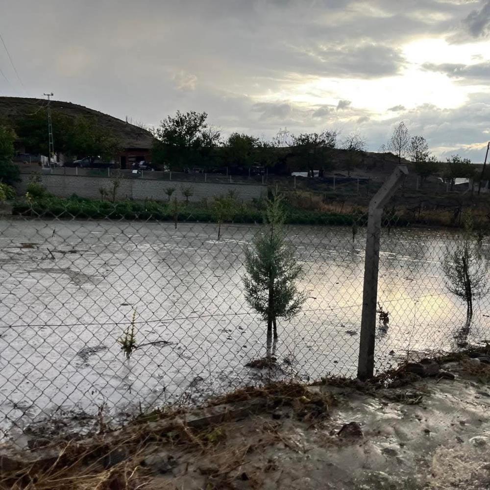 Ankara’da sağanak sele yol açtı