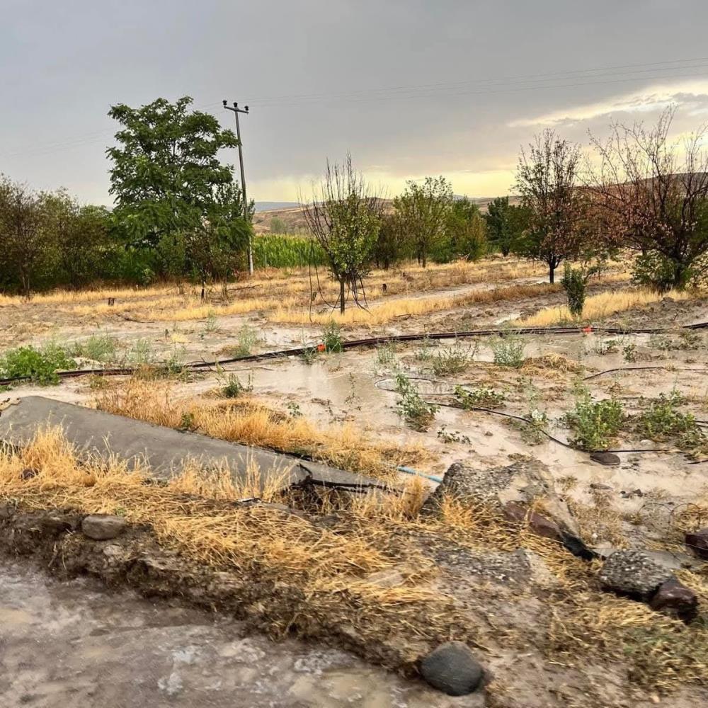 Ankara’da sağanak sele yol açtı