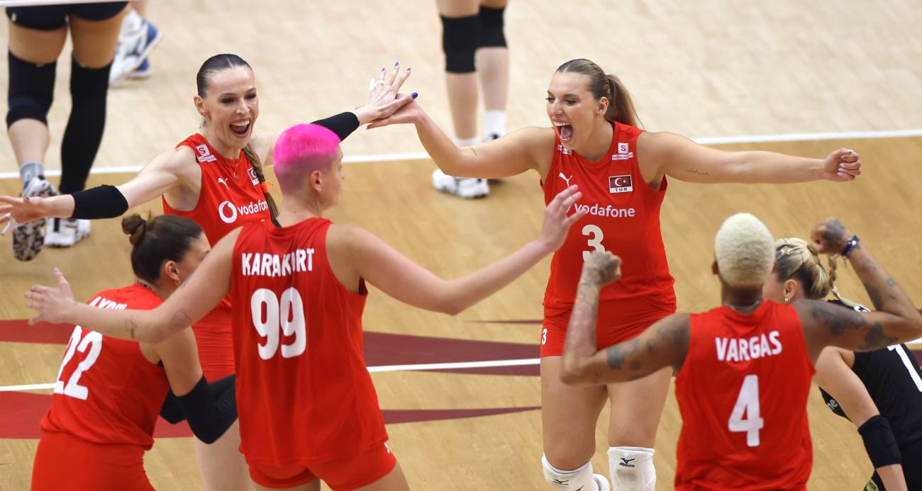 A Milli Kadın Voleybol Takımı, dünya ikincisi oldu