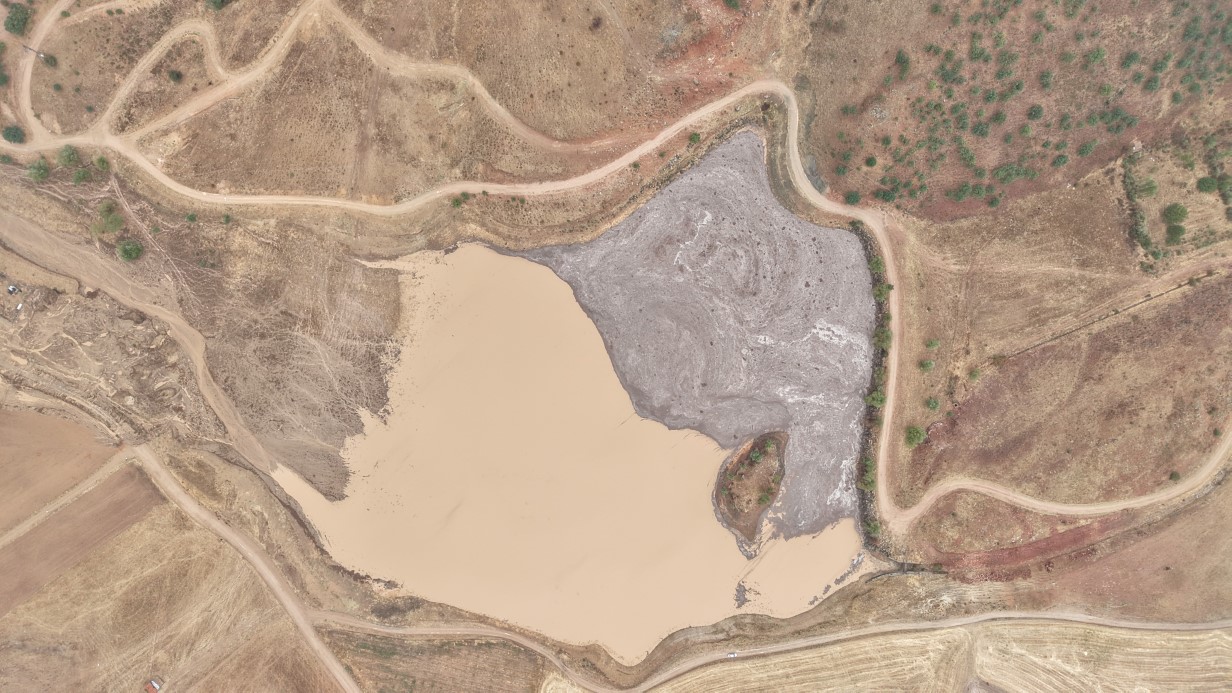 Kuruyan gölet sağanak yağışla yeniden doldu: Su seviyesi yüzde 50’yi aştı