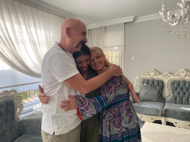 Rüyasında gördüğü çocukla başlayan yolculukta 3 çocuğun koruyucu ailesi oldular