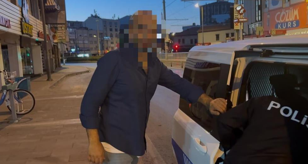 Alkollü sürücü ters yönden ilerleyerek, servis aracına çarptı
