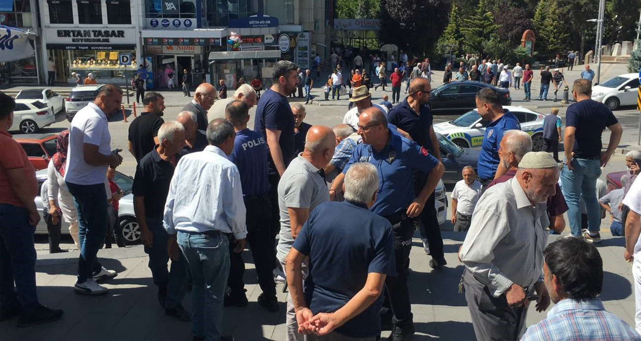 Cuma namazı çıkışı kayınbiradeni bıçakladı