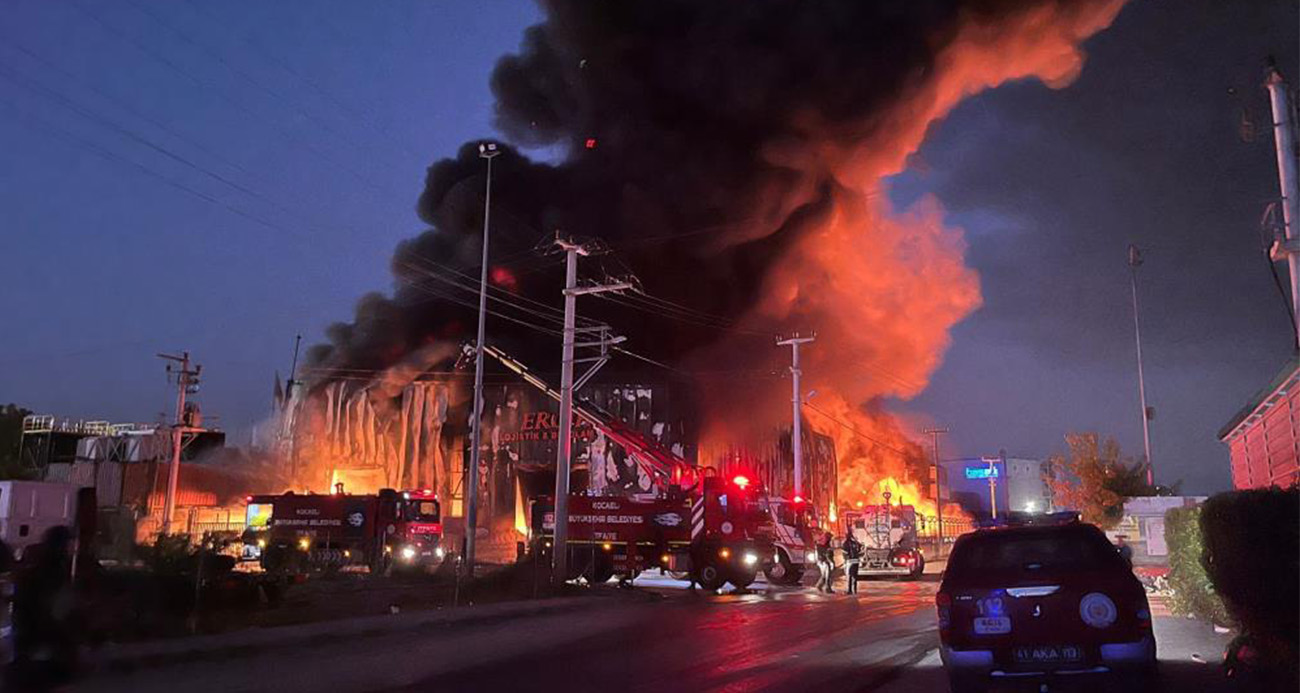 Kocaeli’de lojistik deposunda yangın: Alevler geceyi aydınlattı