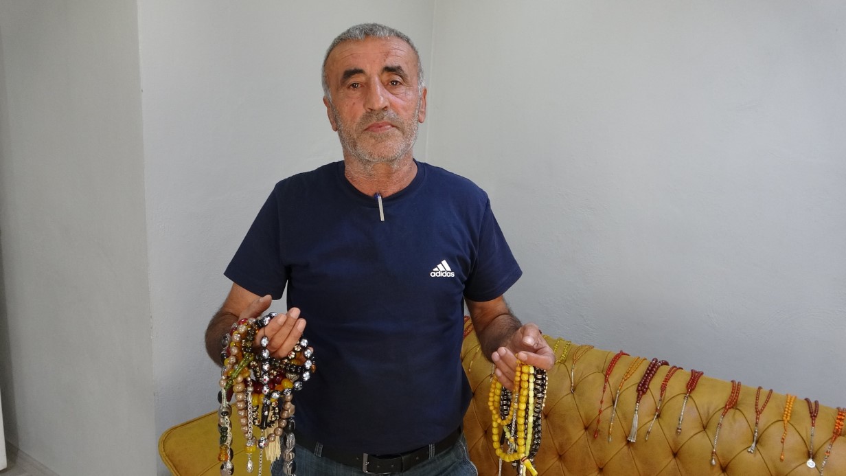 Malatyalı muhtarın milyonluk tespih koleksiyonu görenleri şaşırtıyor