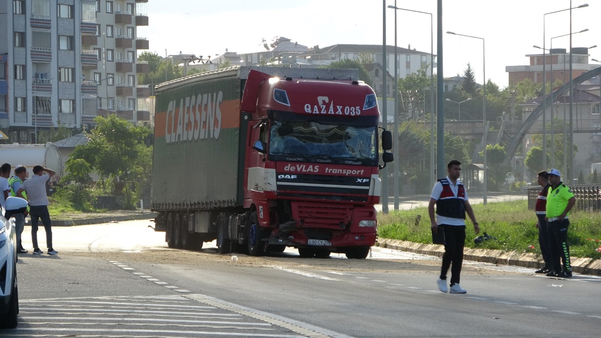 Trabzon’da trafik kazası: 15 yaralı