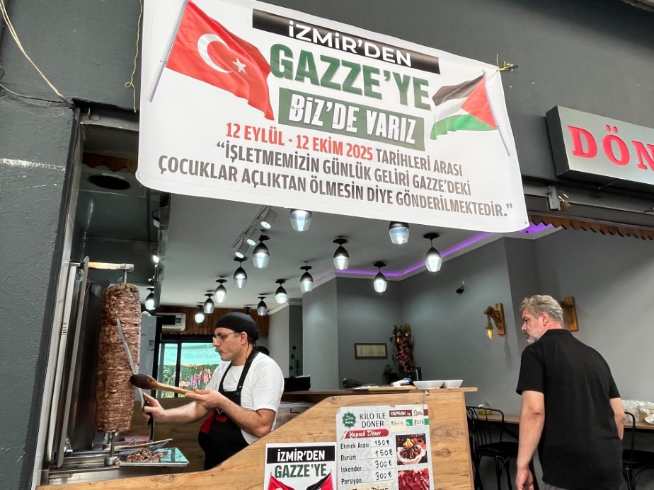 Dönerci bir aylık kazancını Gazze’ye bağışladı