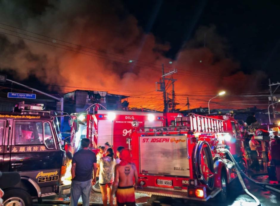 Filipinler’in başkenti Manila’da korkutan yangın