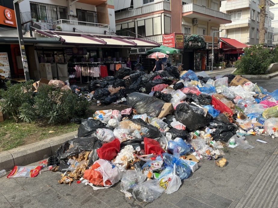 Buca’da çöp isyanı: 