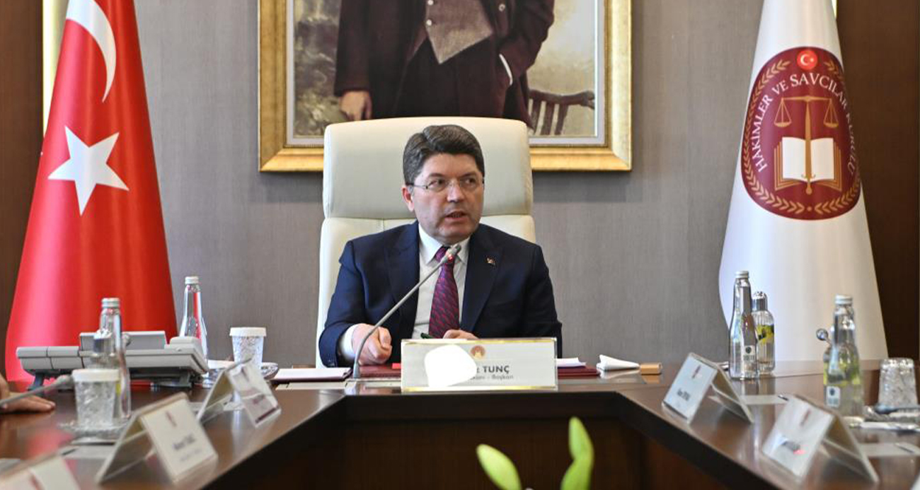 Bakan Tunç: "Aşırı hız yapan sürücüyü uyaran vatandaşımızın fiziki saldırıya uğramasıyla ilgili adli soruşturma başlatılmıştır"