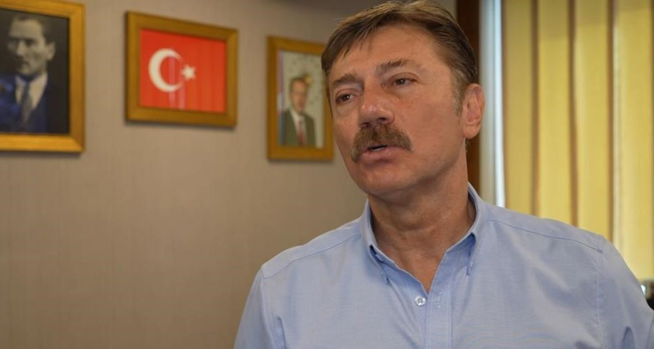 Başkan Bahadır’dan CHP’li meclis üyelerine pankartlı şikayet!