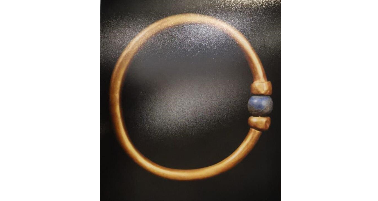 Mısır’da 3 bin yıllık altın bilezik kayboldu