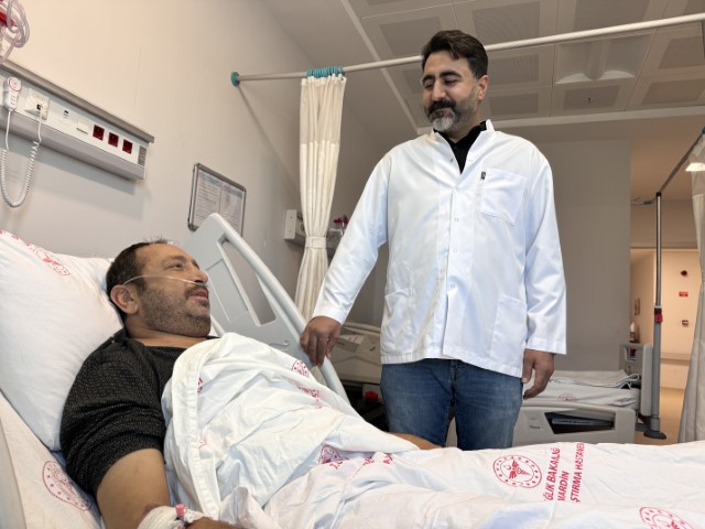 Mardin’de 6 kiloluk böbrek, ameliyatla alındı