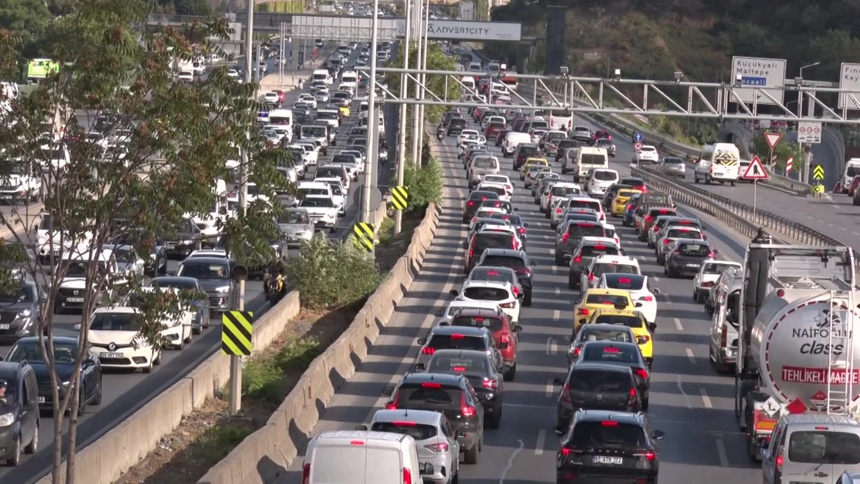 İstanbul’da iş çıkış saatinde trafik yoğunluğu yüzde 71’e ulaştı