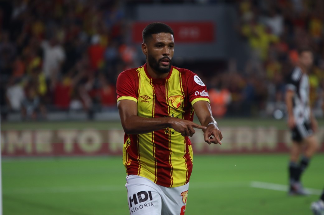 Trendyol Süper Lig: Göztepe: 3 - Beşiktaş: 0 (Maç sonucu)