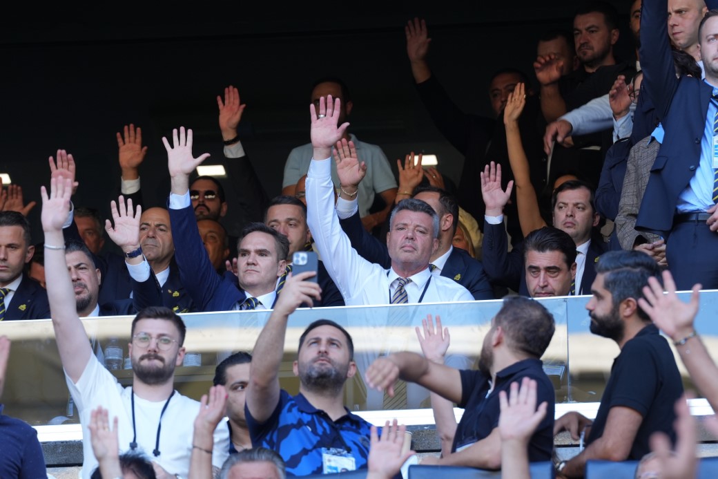 Başkan Ali Koç ve yönetimi, idari ve mali açıdan ibra edildi