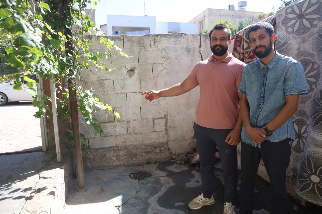 Elektrik akımına kapılarak ölen 60 yaşındaki adamın evlatları bahçedeki direğin kaldırılmasını istiyor