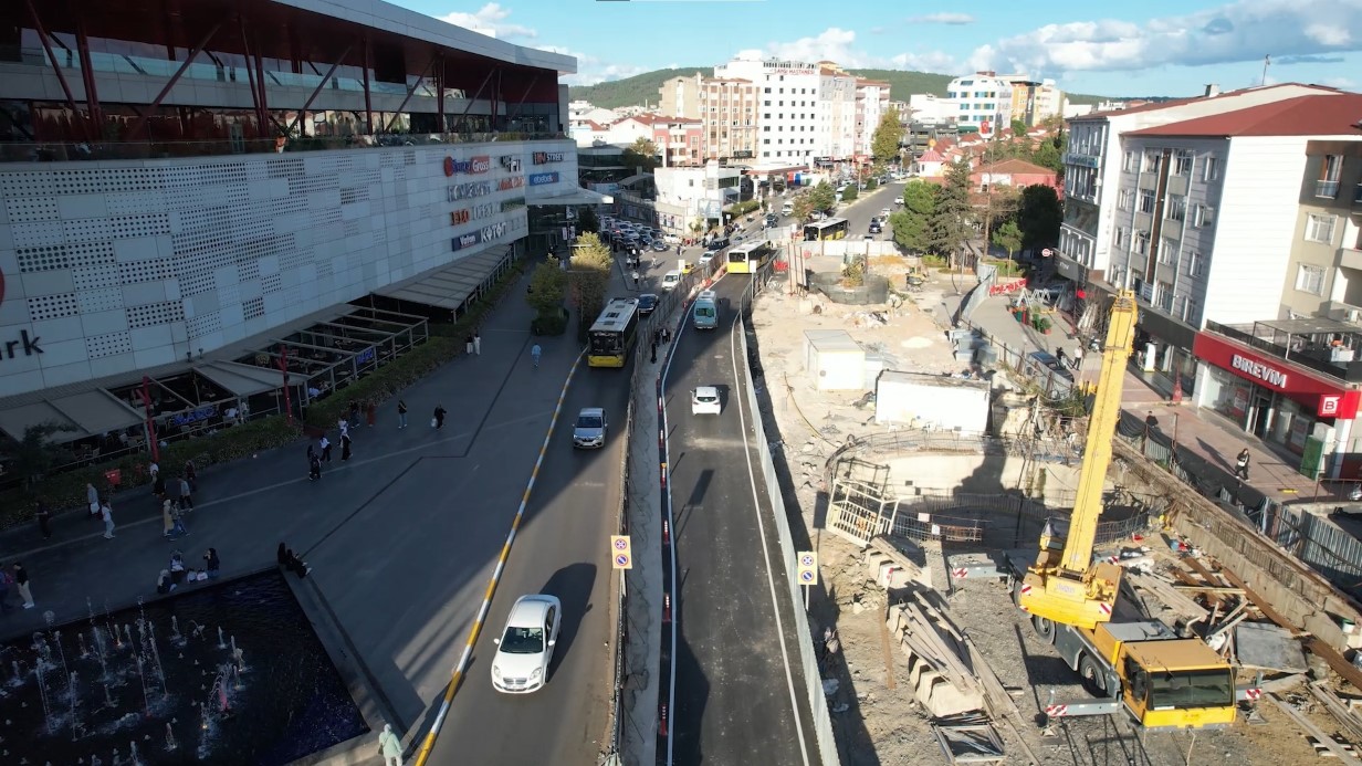 Sultanbeyli’de yılların trafik çilesi sona erdi: Vatandaş sevinçten çığlık attı