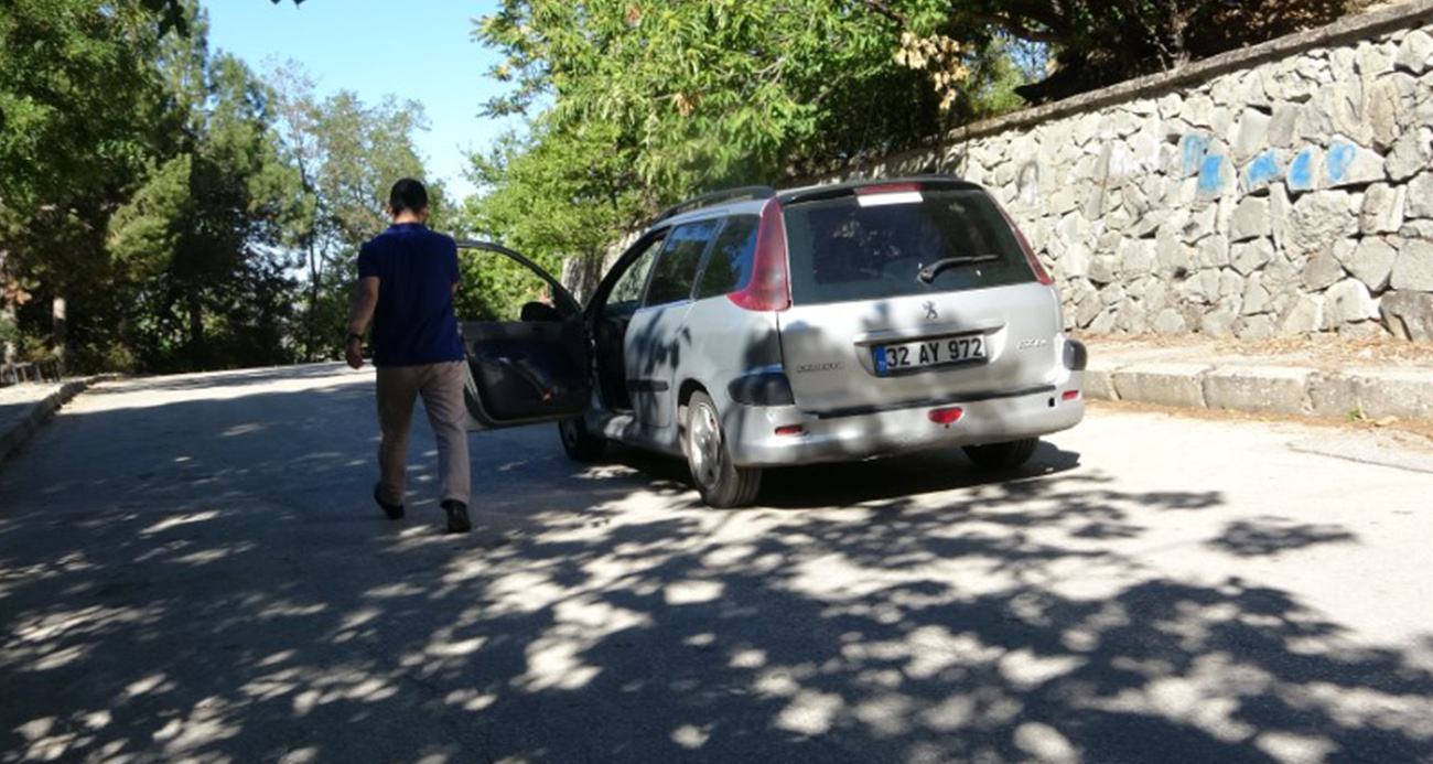 Isparta’da  yokuş yukarı giden otomobillerin sırrı çözüldü: ’Optik illüzyon’