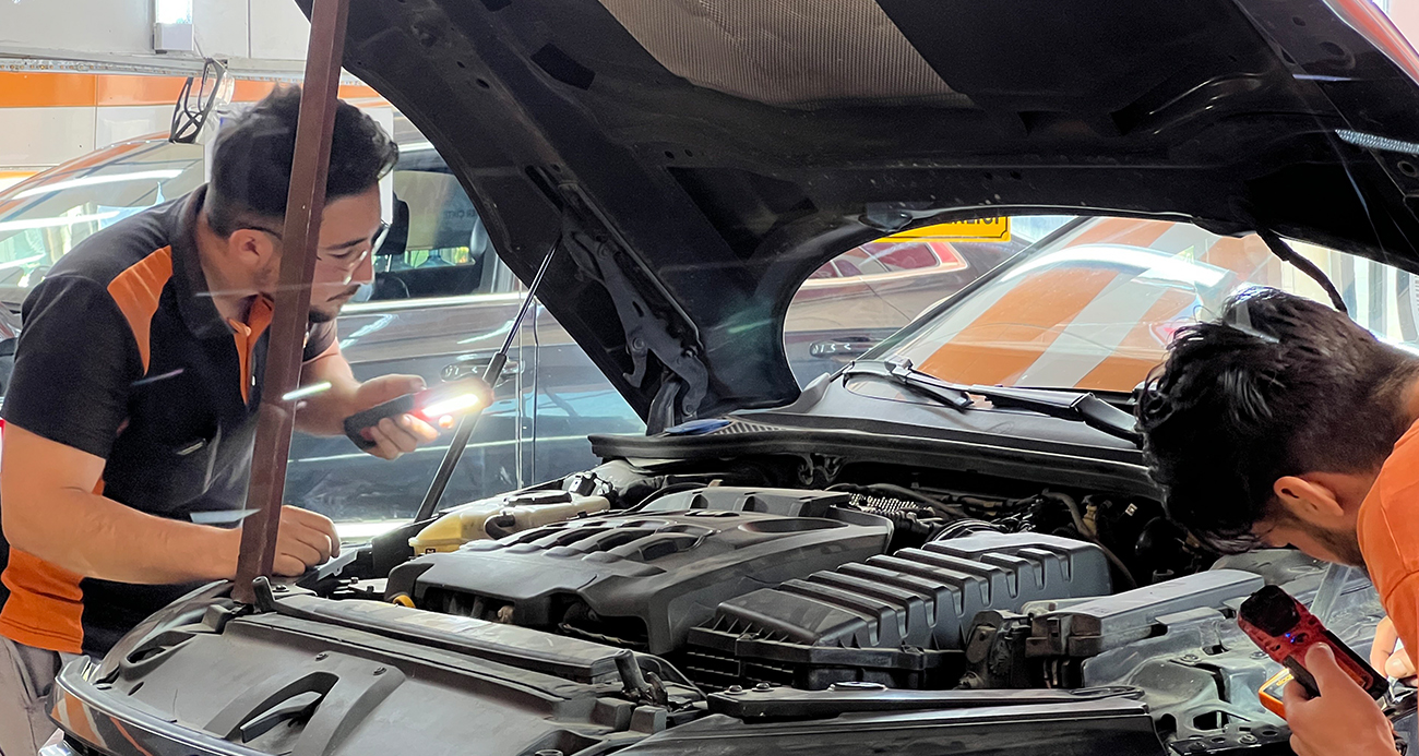 Tam 7 araçtan parça birleştirip bir otomobil yaptılar