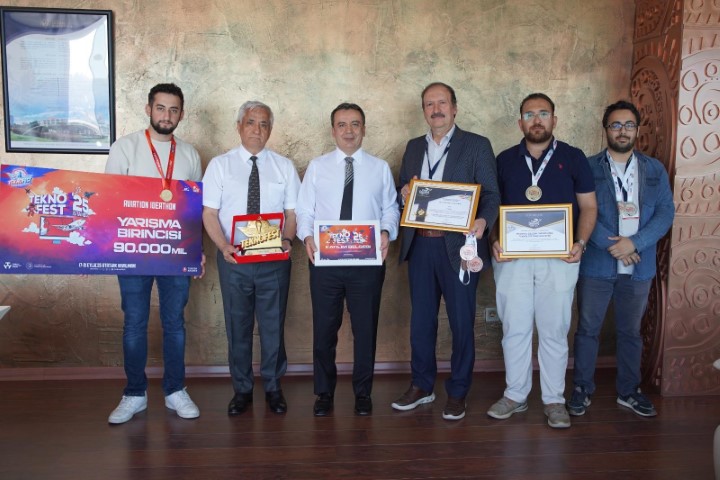 TEKNOFEST 2025’te İstanbul Gelişim Üniversitesi’nden büyük başarı