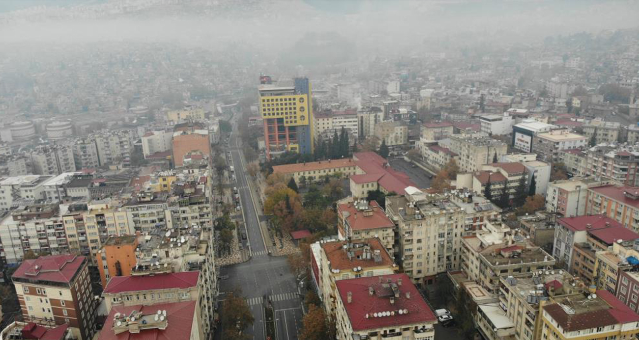 Deprem öncesi ve sonrası bir şehrin değişimi: Yıkılan yapıların yerine yeni projeler yükseliyor