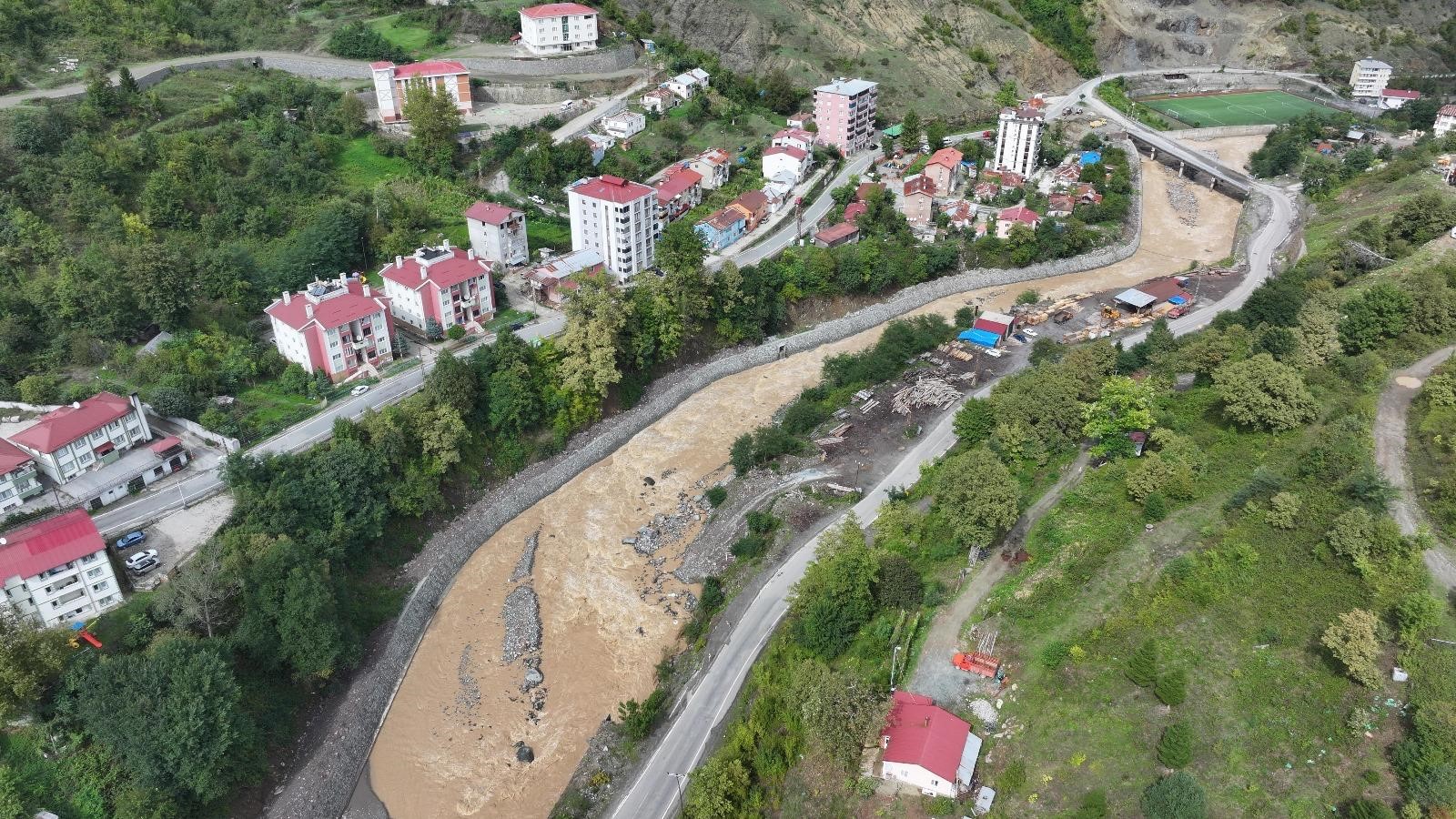 Artvin’de derelerdeki taşkın önlemleri can ve mal kaybını önledi