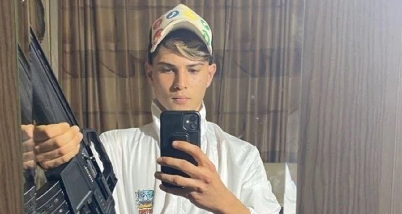 Ava gitmesini istemeyen annesini av tüfeğiyle öldürdü